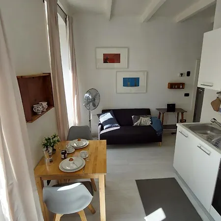 Anju D'Oro & Azzurro - Charming Apartments Lesa Exterior photo